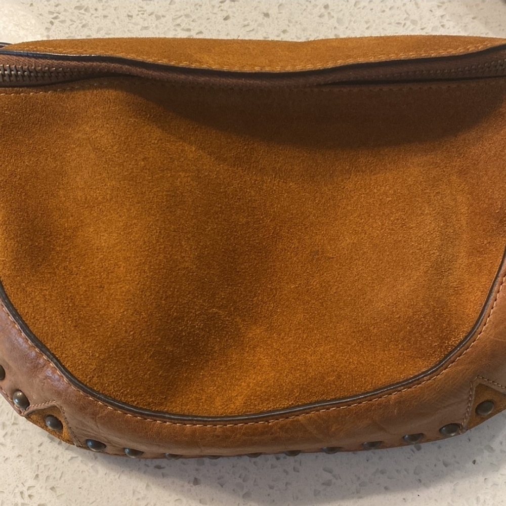 🌻 Sundance leather and suede belt or around the body bag, purse made in Italy. - Picture 11 of 15